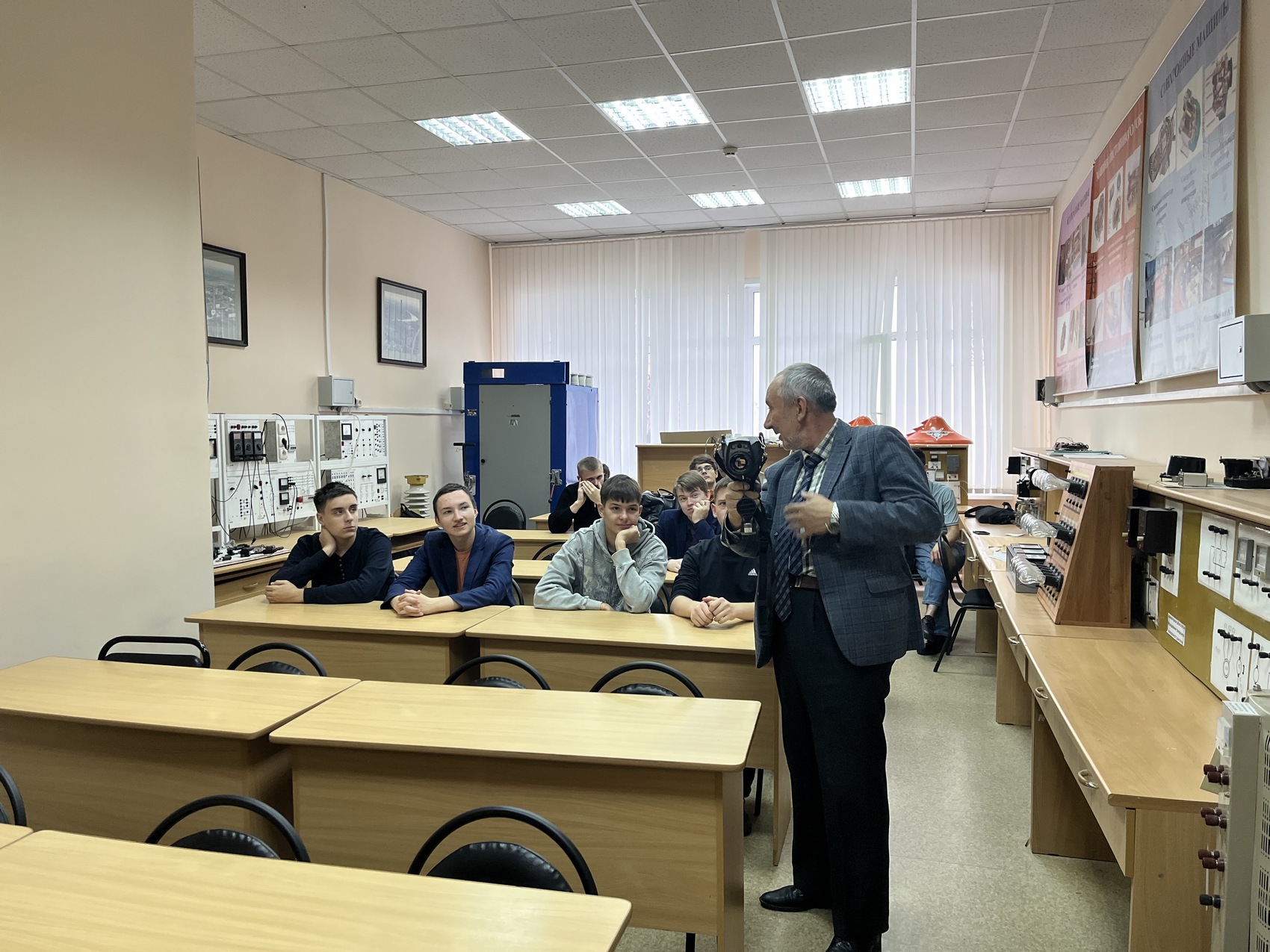 Занятие со школьниками рабочего поселка Колышлей