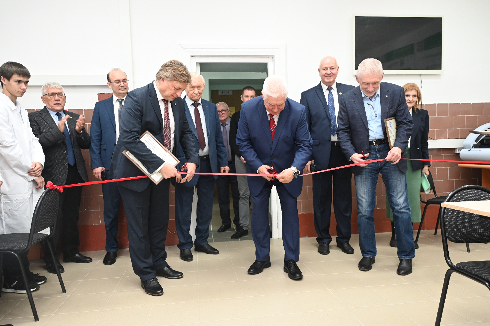 Открытие лаборатории поверхностного монтажа в ПГУ: вклад выпускников в развитие вуза