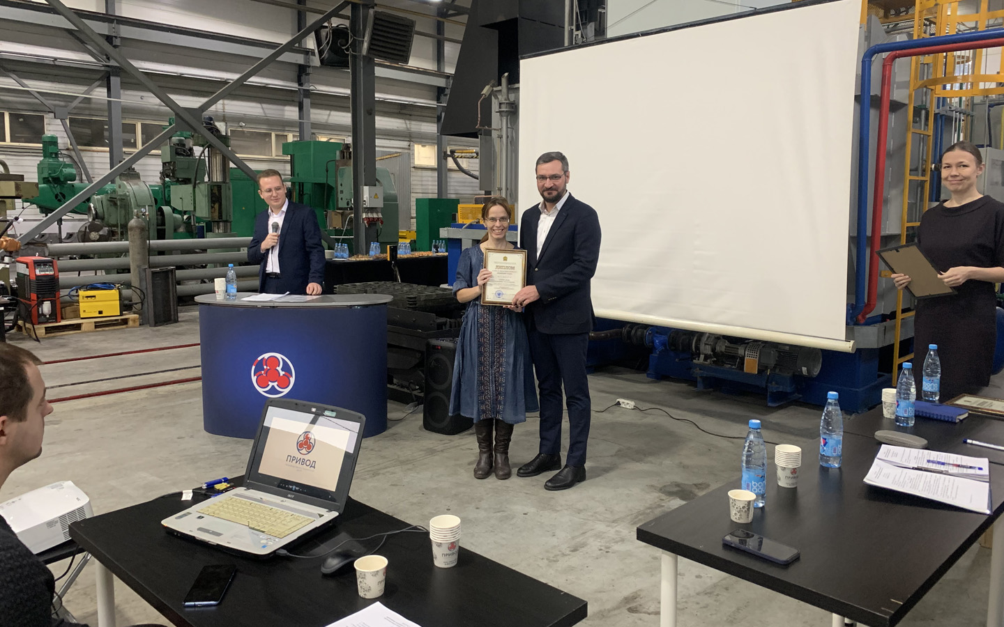 «Современный инженер должен идти в ногу со временем»: наградили лучших инженеров ПГУ