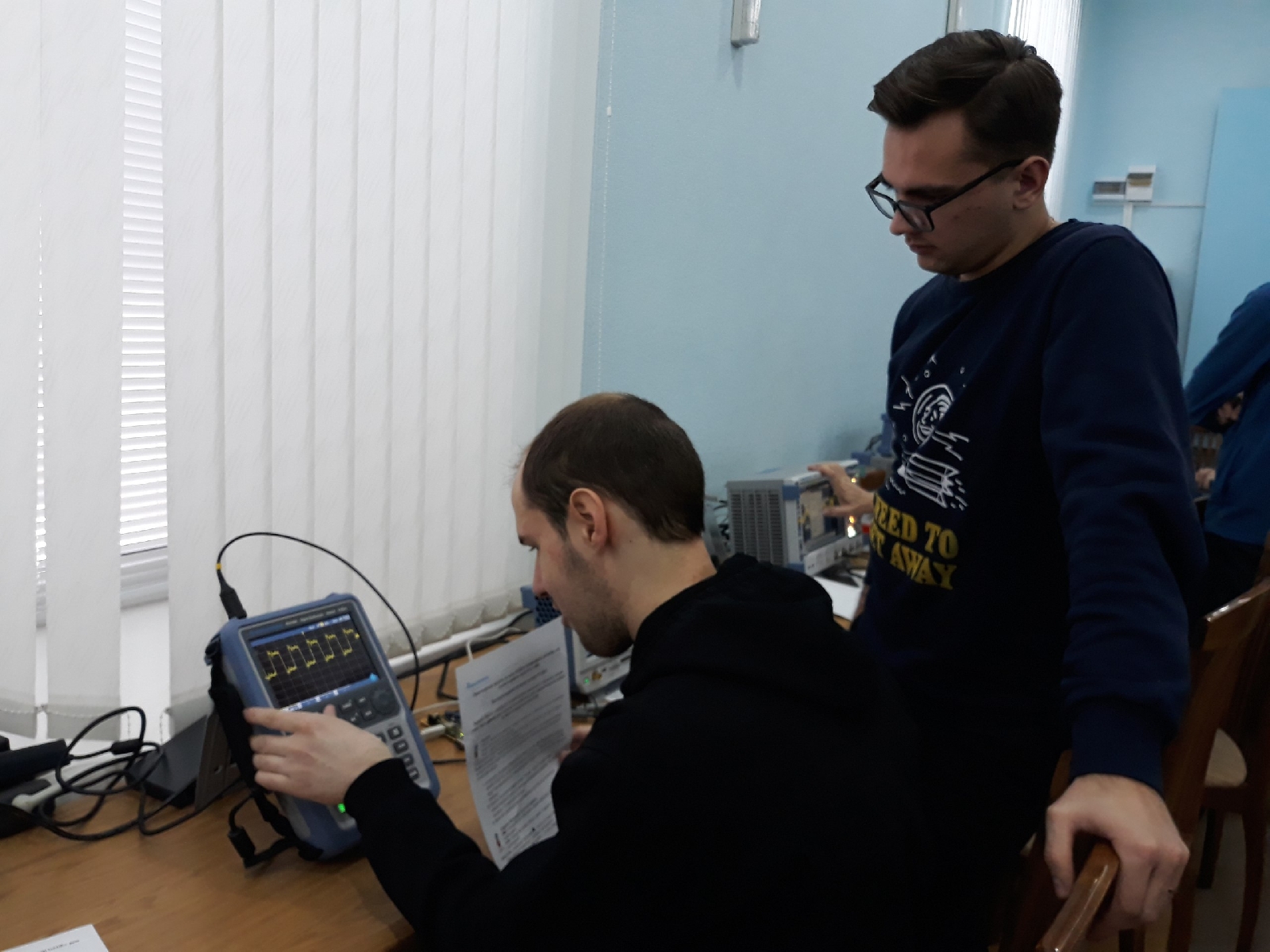 ПРЕДСТАВИТЕЛИ ПОЛИТЕХНИЧЕСКОГО ИНСТИТУТА ПРИНЯЛИ УЧАСТИЕ В ЗАСЕДАНИИ КЛУБА РАДИОИНЖЕНЕРОВ ROHDE & SCHWARZ