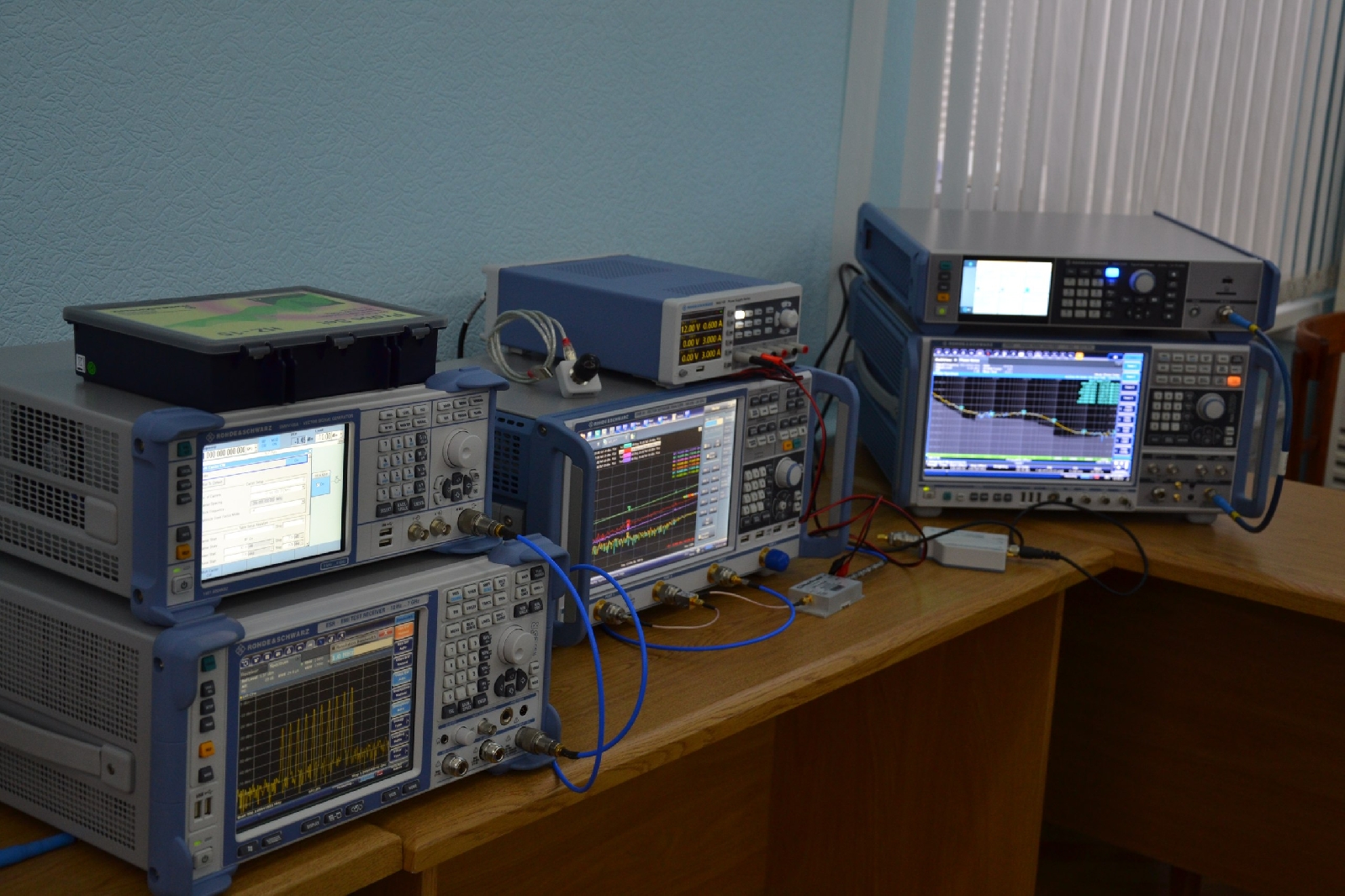 ПРЕДСТАВИТЕЛИ ПОЛИТЕХНИЧЕСКОГО ИНСТИТУТА ПРИНЯЛИ УЧАСТИЕ В ЗАСЕДАНИИ КЛУБА РАДИОИНЖЕНЕРОВ ROHDE & SCHWARZ