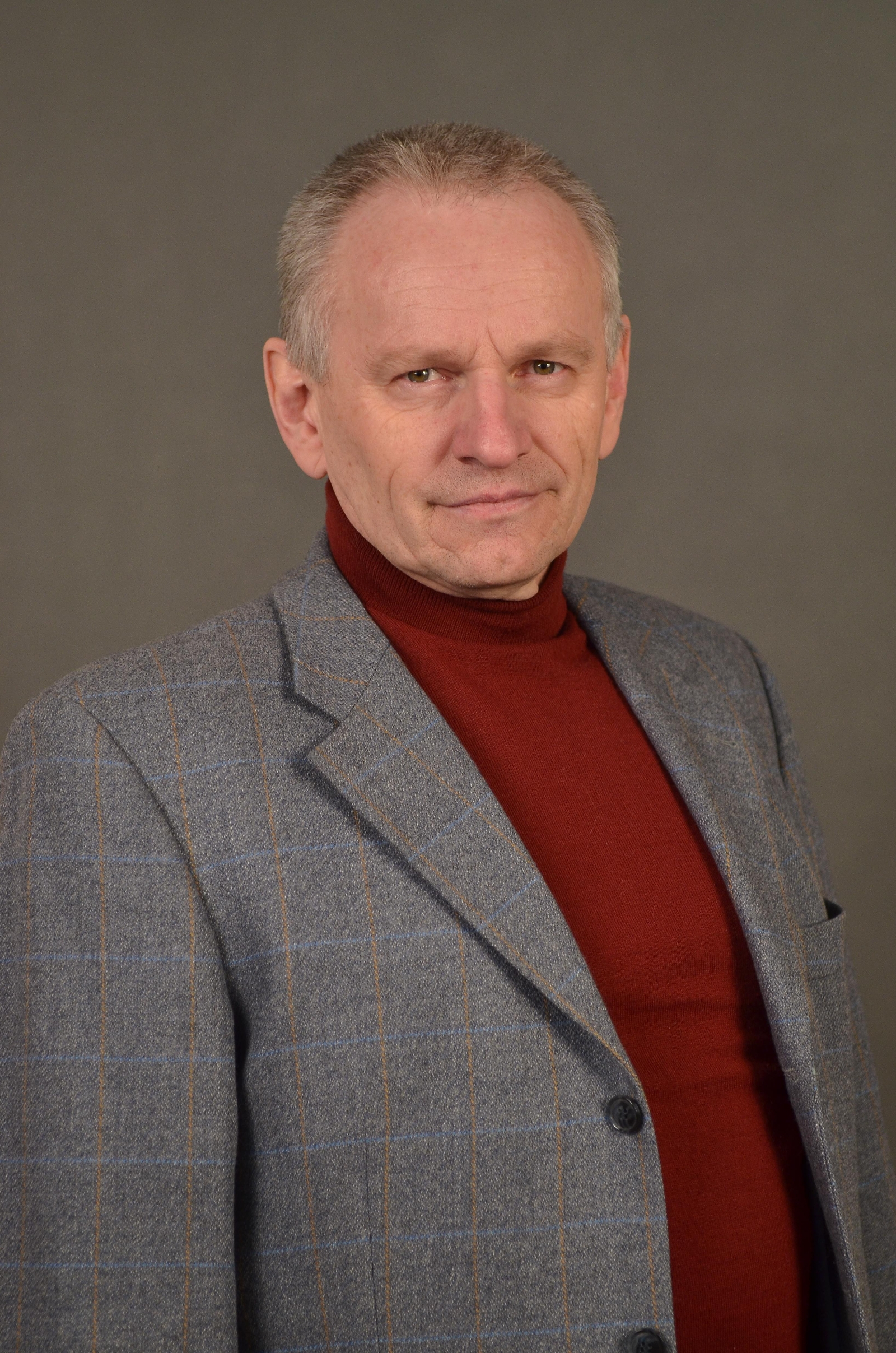 Заведующему кафедрой Технологии и оборудование машиностроения Зверовщикову Александру Евгеньевичу присвоено учёное звание профессора